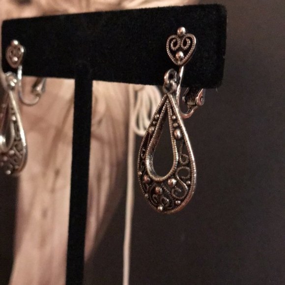 Antique Marcasite Sterling Silver Clip-On Earrings - Picture 8 of 9